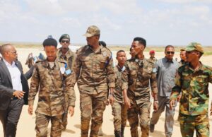 Taliyaha ciidamada Haramcad oo gaaray Baraawe.