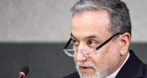 Duuliye Mareykan ah oo Lagu la yahay Dagaalka Bariga dhaxe, iyo Hanjabaada Cusub ee Iiraan.