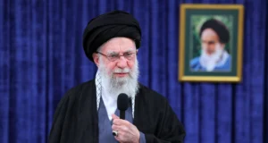 Taariikh Kooban oo ku saabsan Ayaataullaahi Ali Khamenei.