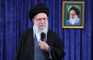 Taariikh Kooban oo ku saabsan Ayaataullaahi Ali Khamenei.