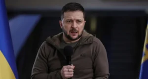 Madaxweynaha Ukraine oo u shheegay in uu ‘tuhun xun’ ka qabo dagaalka Bariga Dhexe.