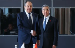 Ruushka iyo Shiinaha ayaa cambaareeyay weerarrada Maraykanka iyo Israa’iil ku qaadeen Iiraan.