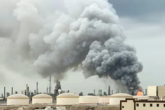 Iiraan oo ku hanjabtay in ay burburin doonto warshadaha shidaalka dalalka Khaliijka.