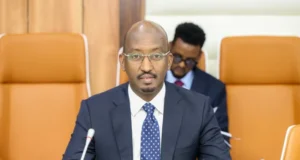 Soomaaliya oo sheegtay in Shiinaha uu kakaluumaysan xeebaha Soomaaliya.