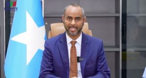 Wasiir Jaamac ayaa u jawaabay Madaxweyne Latagareen oo shalay dhaliilay Dowladda Federaalka.