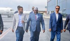 Sababta ka dambeysa baaqashada safarka Guddoomiye Aadan Madoobe ee Baydhabo