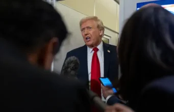 Trump oo weerar afka ah ku qaaday Soomaalida.