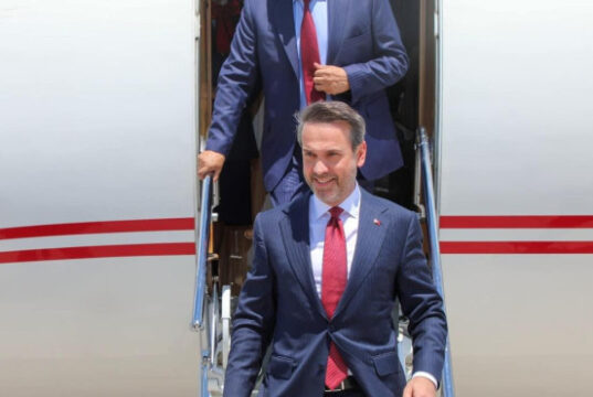 Wafdi Sare oo ka socda Turkiga ayaa lagu wadaa in saacadaha soo socda ay soo gaaraan caasimadda Mogadishu .