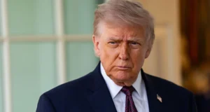 Trump oo ku wareeray soo afjaridda dagaalka Iiraan