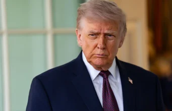 Trump oo ku wareeray soo afjaridda dagaalka Iiraan