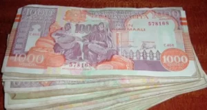 Dadka reer Baydhabo oo lagu amray in la isticmaalo Lacagta Shillin Soomaaliga ah.