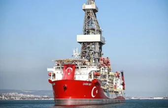 Dekedda Muqdisho ayaa waxa kasocda dhaweyneysa Markabka qodaya Shidaalka Dalka.