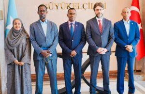 Maxay kawada hadleen Hantidhowraha JFS & Safiirka Turkiga ee Soomaaliya?