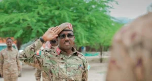 Taliyaha ciidamada xoogga ayaa booqasho ku tagay degmada Xuddur ee Gobolka Bakoo.