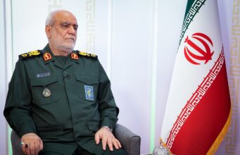 Taliyihii Sirdoonka Kacaanka Iiraan ayaa lagu xaqiijiyay in duqayn ay iska kaashadeen Maraykanka iyo Israa’iil lagu dilay.