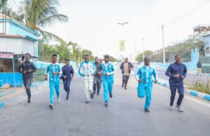 RW Xamsa & Mas’uuliyiin kale oo ka qaybgalay tartan orod fudud ah oo Muqdisho lagu qabtay