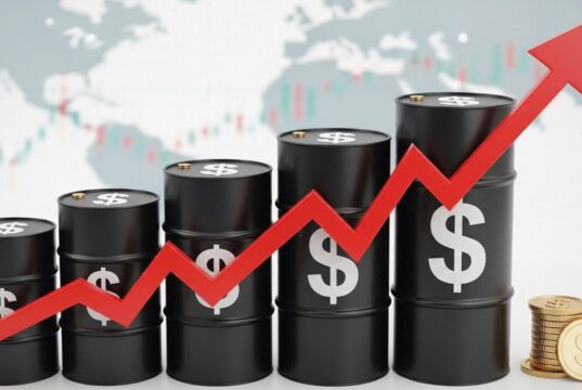 Trump oo sabab u noqday in uu markale kordho qiimaha Shidaalka