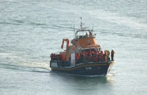 Tahriibayaal ku geeriyooday bada iyagoo isku dayaya inay ka gudbaan Faransiiska una gudbaan Ingiriiska.