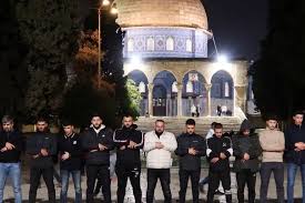 40 maalmood ka dib waxa dib loo furay Masaajidka Al-Aqsa