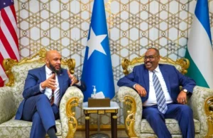 Madaxweyne Deni oo kulan la qaatay Wafdi Sare oo socda Mareykan Ah.