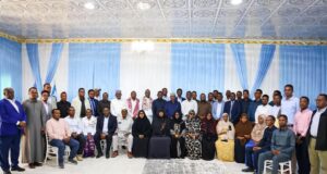 SAWIRO;-SHEEKH AADAN MADOOBE OO KULAN QADO SHARAF IYO IS-XOGWAREYSI AH LA QAATAY XILDHIBAANADA JSP EE KU SOO BAXAY DOORASHADII KGS
