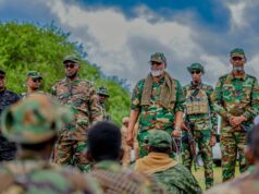 Sawiro;-Madaxweyne Axmed Maxamed Islaam oo jiidda hore kula ciidamay Daraawiishta Jubaland ayaa ku dhawaaqay guluf cusub oo ka dhan ah AS.