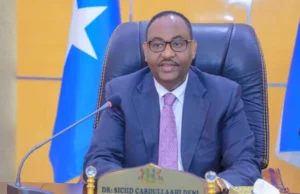 Madaxweyne Deni oo la filayo inuu soo gaaro Magaalada Muqdisho.