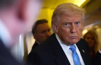 Madaxweyne Trump oo sheegay in uu dib u dhigay duullaanka ka dhanka ah Iiraan