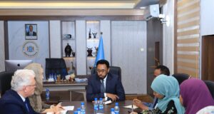 Maxay kawada hadleen Wasiirka Maaliyadda XFS & Wafdiga ka socday QM?