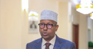 Wasiir Fiqi “Shirka Madaxda & Mucaaradku waxa uu ka dhacayaa Dhul Dowladdu ka taliso”