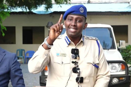 Booliiska oo ku hanjabay in uu xirayo Ragga hubaysan ee dibadbaxayaasha la socda