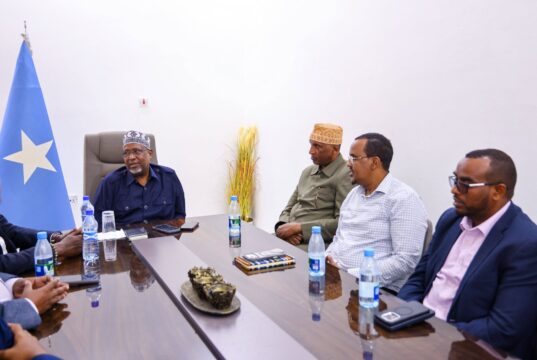 Sawiro;-Murashaxiinta Hoggaanka Koonfur Galbeed oo Wadatashi la Yeeshay Guddiga Doorashooyinka