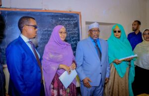 Sawiro;-Hoggaamiye Sheekh Aadan Madoobe Oo Daah-furay Imtixaanaadka Shahaadiga ah ee Fasalka 8-aad ee Koonfur Galbeed