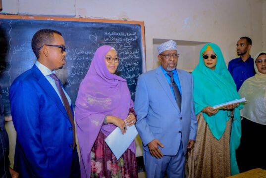 Sawiro;-Hoggaamiye Sheekh Aadan Madoobe Oo Daah-furay Imtixaanaadka Shahaadiga ah ee Fasalka 8-aad ee Koonfur Galbeed