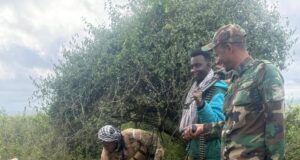 Sawiro;-Ciidanka Booliiska Birmadka oo la wareegay xero ay deganaayeen Daraawiishta Baydhabo