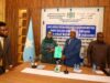 Sawiro;-Guddoomiyihii hore ee golaha shacabka oo xilka ku wareejiyey sii hayaha xilka guddoomiyaha golaha shacabka