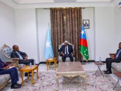 Sawiro;-Hoggaamiye Sheekh Aadan Madoobe oo Muqdisho kulan kula yeeshay ku-xigeenka Ergeyga Midowga Afrika