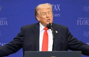 Trump oo Iiraan ugu goodiyay in uu burburin doonno haddii dagaalka dib u xooggaysto