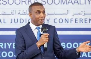 RW Xamsa Cabdi Barre oo ku wajahan Dhuusamareeb