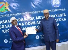 Sawiro:-Shariif Xasan Sheekh Aadan Oo Guddoomay Shahaadada Musharraxnimada Hoggaanka Koonfur Galbeed