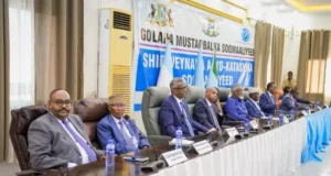 Mucaaradka iyo Dowladda oo Abaabul Ciidan ka wada Muqdisho iyo xiisad hor leh