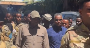 Agaasime Mahad Salaad oo soo sagootiyay Ra’iisul wasaare hore Kheyre