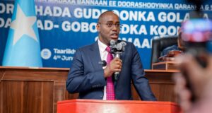 Sawiro;-Aadan Xasan Maxamed oo loo doortay Guddoomiye Ku-xigeenka Koowaad ee Baarlamaanka Koonfur Galbeed
