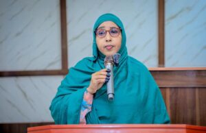 Sawiro;-DEG DEG;- Shamso Maxamed Yarow oo loo doortay Guddoomiye Ku-xigeenka Labaad ee Baarlamaanka Koonfur Galbeed