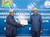 Sawiro;-Musharax Sheekh Aadan Maxamed Nuur Madoobe oo Qaatay Shahaadada Musharraxnimo ee Hoggaamiyaha Koonfur Galbeed