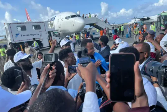 Garsoore Cumar Cartan oo maanta Muqdisho kusoo wajahan