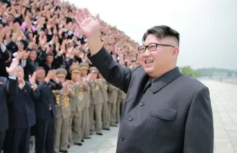 Kim Jong Un, ayaa sheegay in dalkiisu uu ciidanka badda ku qalabaynayo hubka niyukliyarka .