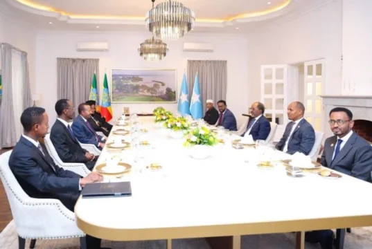 MW Soomaaliya & Ra’iisul wasaaraha Itoobiya ayaa magaalada Adis Ababa kula yeeshay.