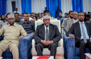 Sawiro;- Hoggaamiyaha Sheekh Aadan (Madoobe) oo uga mahadceliyey Baarlamaanka ansixinta Wasiirrada cusub