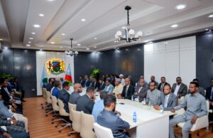 Sawiro;-Hoggaamiyaha Koonfur Galbeed oo Kulan La Qaatay Wasiirrada Cusub